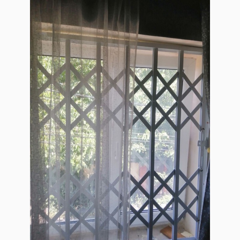 Фото 7. Розсувні решітки металеві на двері вікна балкони вітрини Чернівці