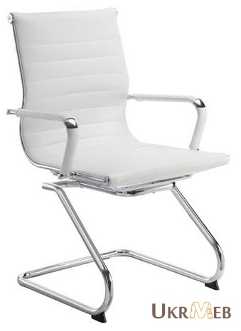 Фото 2. Офисное кресло конференционное Q-04CF черное, белое, кремовое, серое