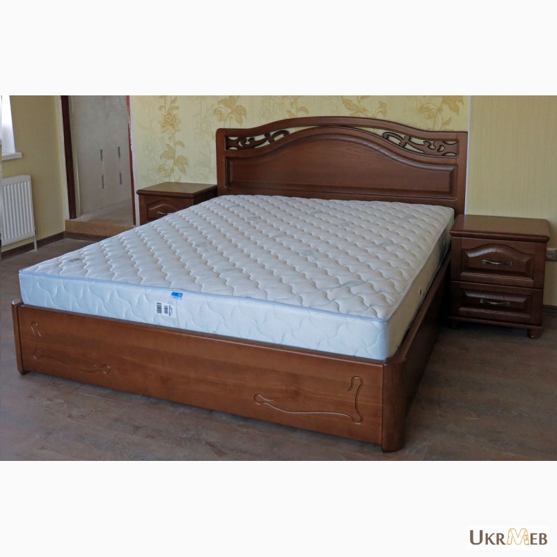 Фото 4. Элитная двуспальная кровать из массива ясеня с резьбой