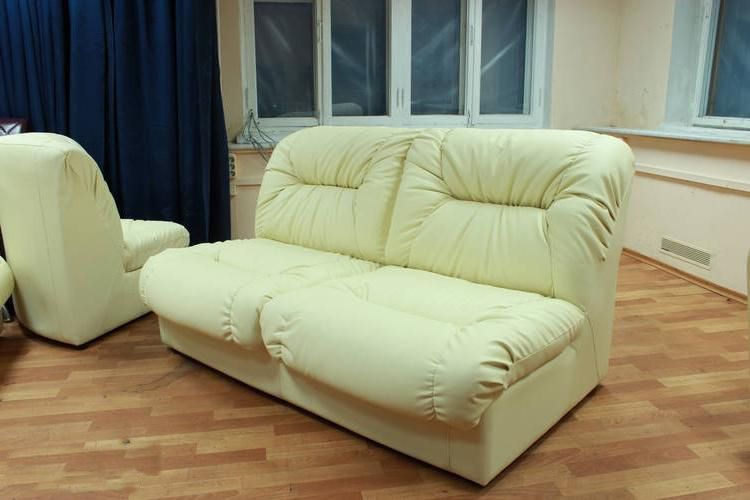 Фото 11. Купить диван для кафе Киев