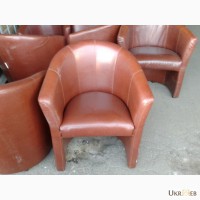 Продам коричневые мягкие кресла бу