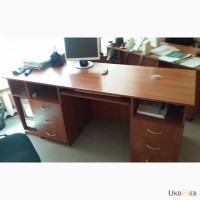 Продаю двухтумбовый письменный стол, офисный