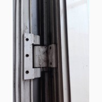 Ремонт роллет Киев» Троещина, петли в алюминиевые двери S94