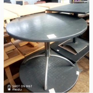Продам стол б/у круглый верзалит серого цвета
