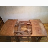 Старинный антикварный обеденный стол раздвижной