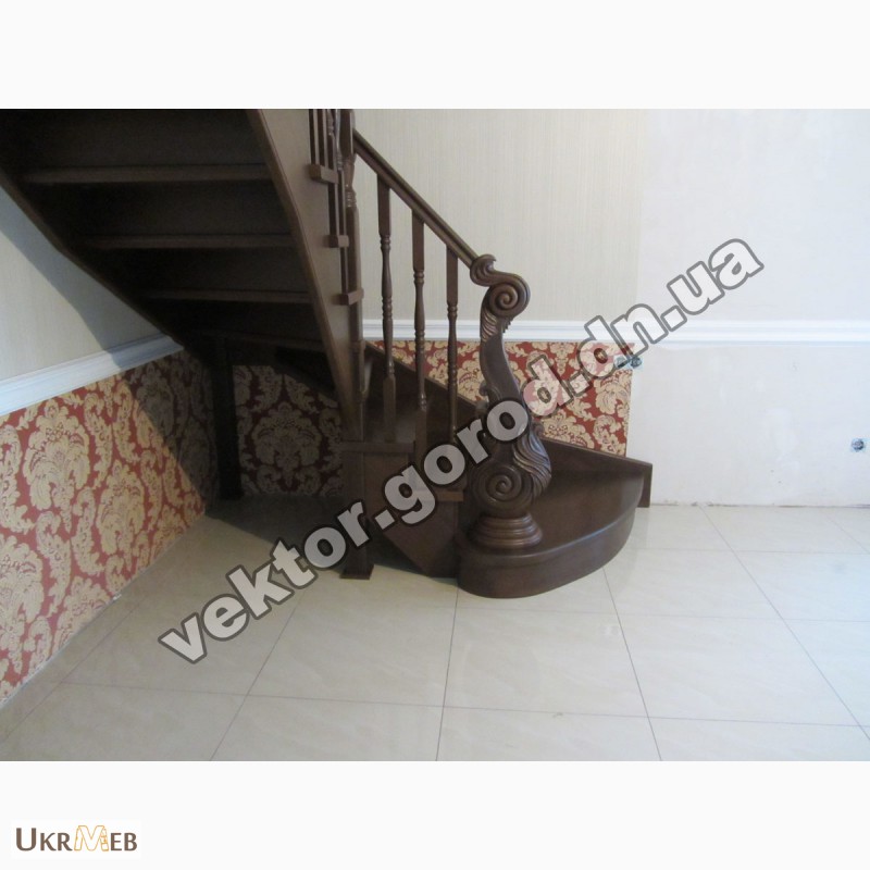 Фото 15. Лестницы, двери, столярные изделия