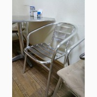 Стол и стулья металические
