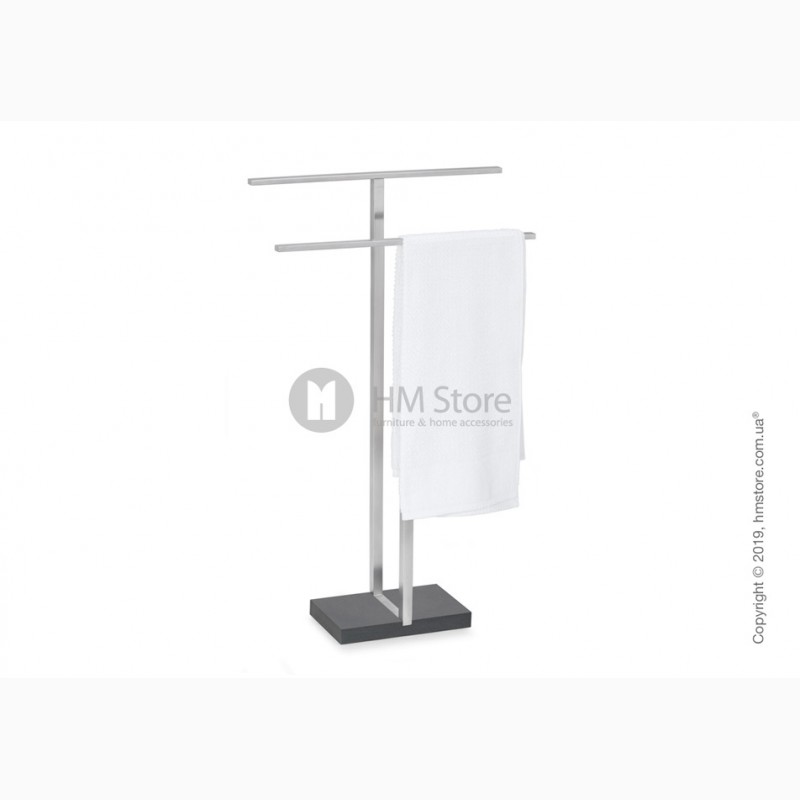 Фото 3. Эфективный дизайн стойки для полотенец Blomus Menoto Standing Towel Rail