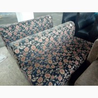 Диван чёрный узором в цветок б/у тканевый диван для кальян бара бу