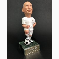 Шаржевые статуэтки по фото футболист удивительный подарок под заказ