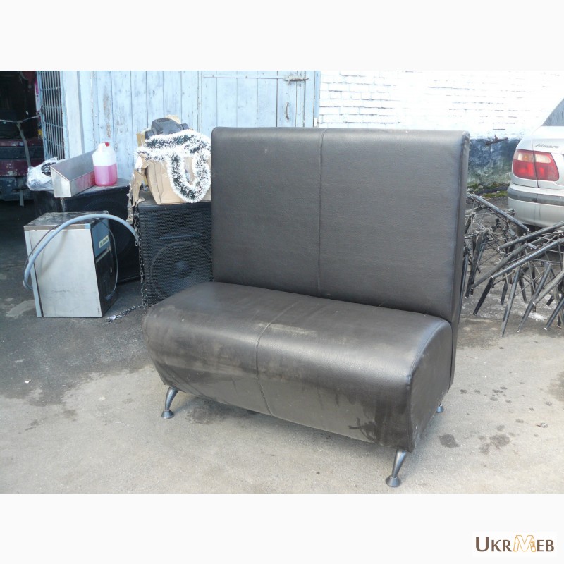 Фото 2. Продам черный диван с высокой спинкой бу для кафе баров ресторанов