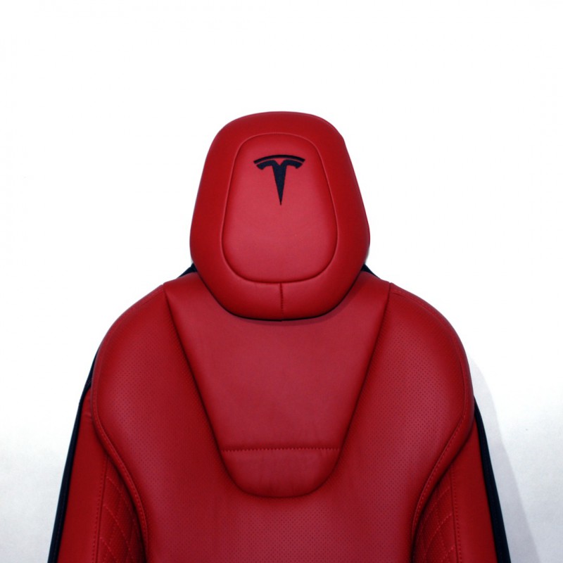 Фото 11. Офисное кресло из автомобильного сиденья Tesla model X
