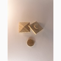 Заглушка деревянная квадратная Пирамида