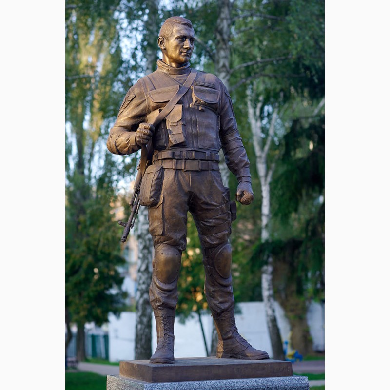 Фото 3. Память о героях, заказывайте профессиональное изготовление скульптур надгробий для военных