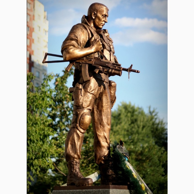 Фото 4. Память о героях, заказывайте профессиональное изготовление скульптур надгробий для военных