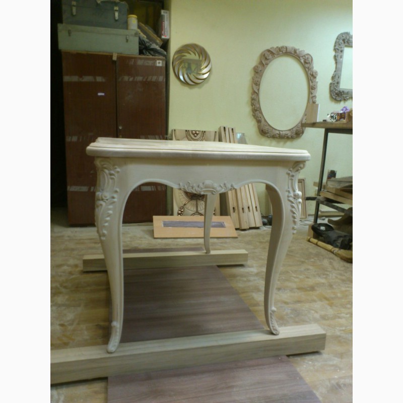 Фото 7. Дизайнерский раскладной стол с резьбой из массива дерева в гостиную, на кухню, в столовую