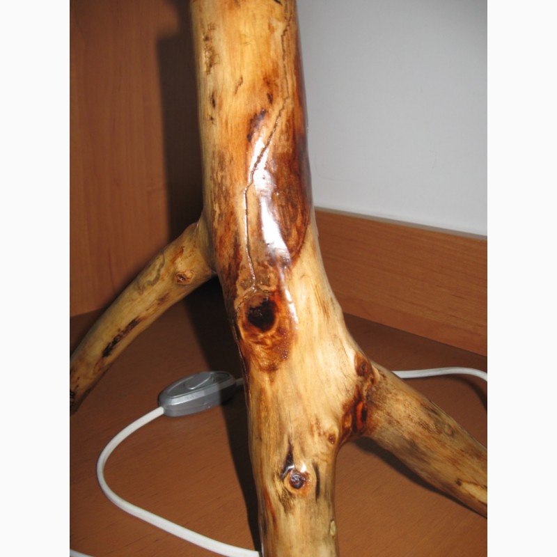 Фото 2. Светильник из дерева ручной работы