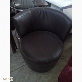 Продам крісло коричневого кольору бу